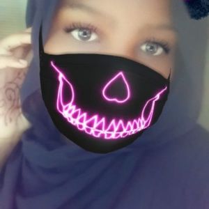 Meet your Posher, Aisha